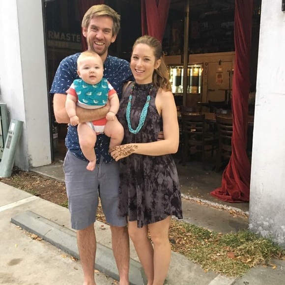 Meet Your Posher, Carynn - Picture 3 of 3